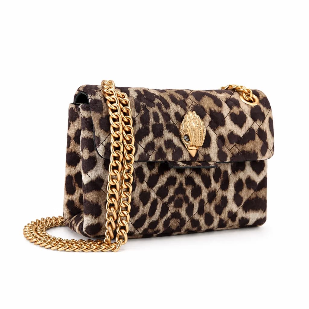 Kensington bag detail — gold chain and quilted leather